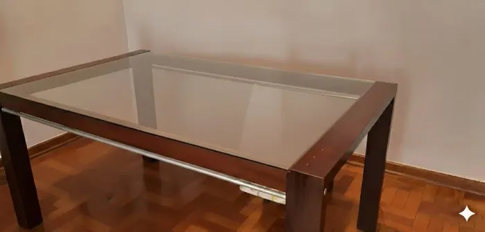 Mesa de jantar 6 lugares - madeira maciça e tampo de vidro