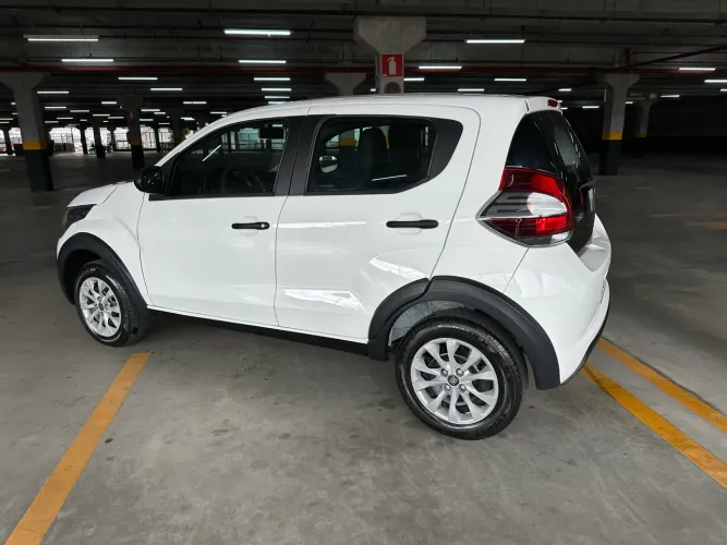 Fiat Mobi Like 1.0 Fire Flex 5P. 2023