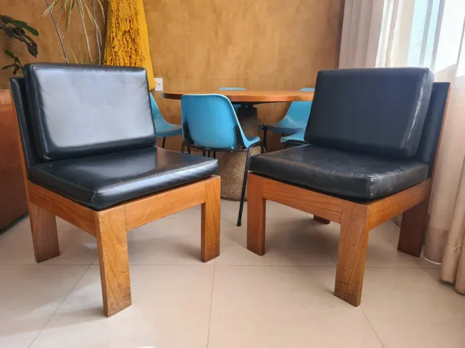 Par de poltronas dos anos 70