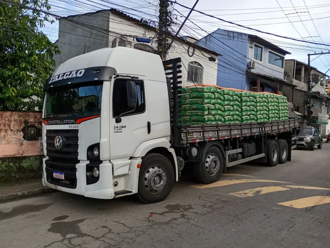 Caminhão bitruck