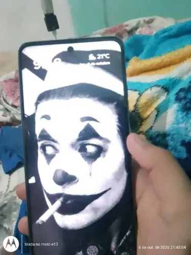 Celular moto g56 8 gigas de ram 256 de armazenamento capinha e película de brinde