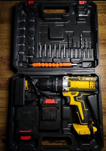 Parafusadeira Furadeira 48V com função martelete duas baterias Carregador bits soquetes