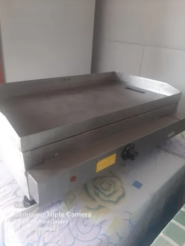 Chapa/churrasqueira elétrica 220v R$1.000
