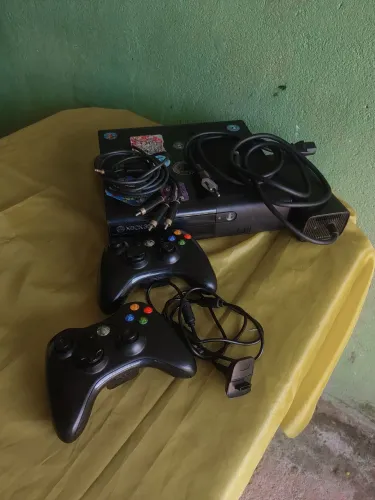 Estou vendendo Xbox 360 em perfeito estado