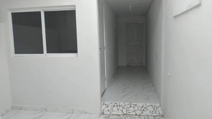 Casa e ponto comercial em conjunto Rui Lino
