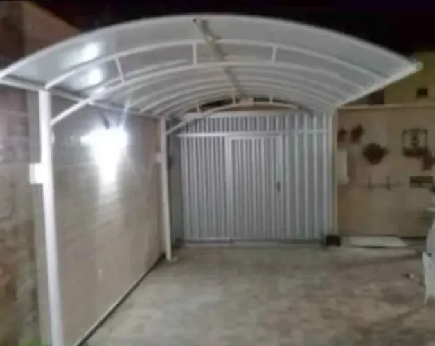 Toldo de policarbonato