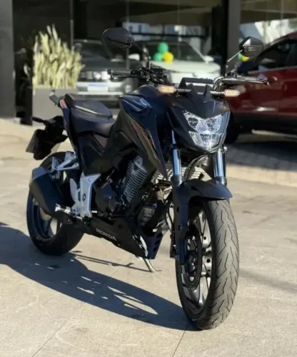 Honda CB 300F TWISTER CBS