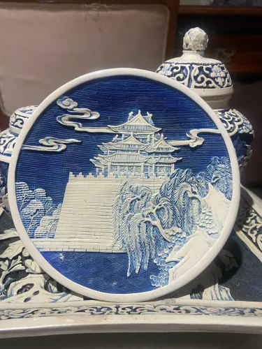 Prato laca chinesa azul e branco