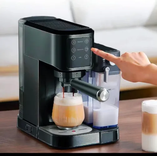 Cafeteira elétrica capuccino Latte 