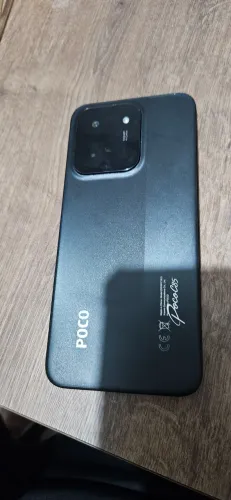 Vendo ou troco Pocophone C85 semi-novo. 6 GB RAM 128 GB. Pouco usado. Leia a descrição.