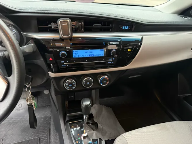 Toyota Corolla GLI 1.8 Flex 16V Aut. 2015