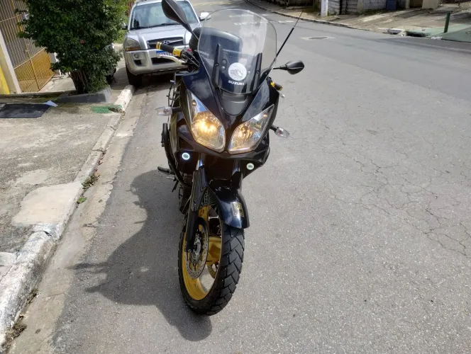 VENDO VESTRON DL 650 CC, ANO 2013.65,100 KM RODADOS.(Só interessados procurar para negocio