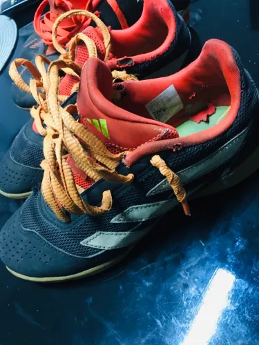 Tênis futsal Adidas Predator 