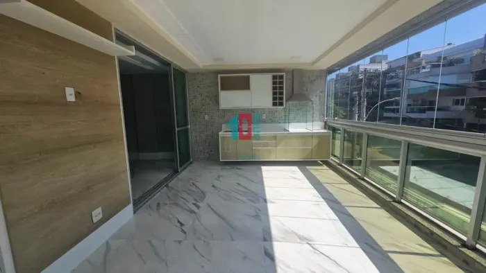 Recreio dos Bandeirantes | Apartamento 3 quartos, sendo 1 suite