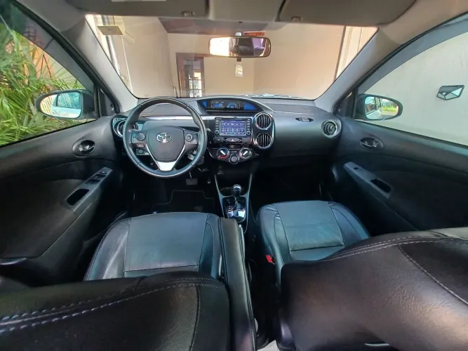 Toyota Etios Platinum Sed. 1.5 Flex 16V 4P Aut. 2017