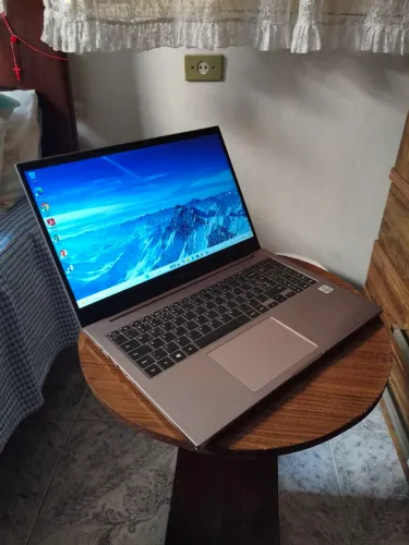 Notebook Samsung book, processador Intel i3 com SSD, Ideal para trabalho