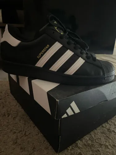 Adidas superstar