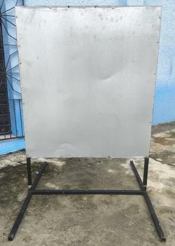Cavalete para propagandas.