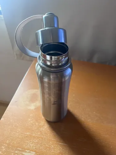 Garrafa de água metal
