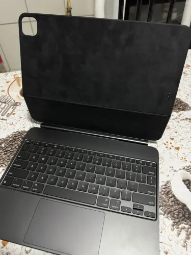 Magic Keyboard para iPad Pro 13? M5