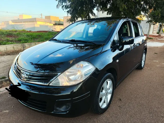 Nissan Tiida S 1.8/1.8 Flex 16V Mec. 2013