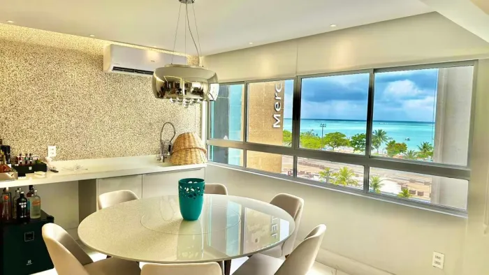 Apartamento com 155 metros em frente a roda gigante na beira mar de Pajuçara