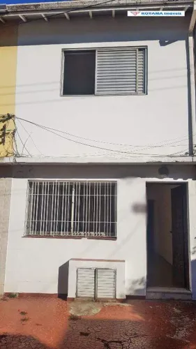 Sobrado de Vila com 2 dormitórios para alugar no Bairro Saúde | 80m² com quintal e vaga