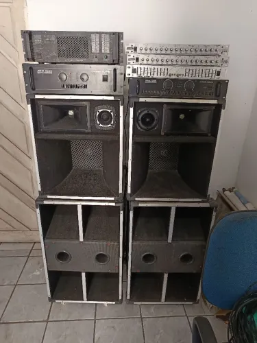 Caixas de som PA profissional completo ( aceito proposta) 
