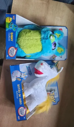 Coelhinho e Botão de Ouro - Toy Story 4