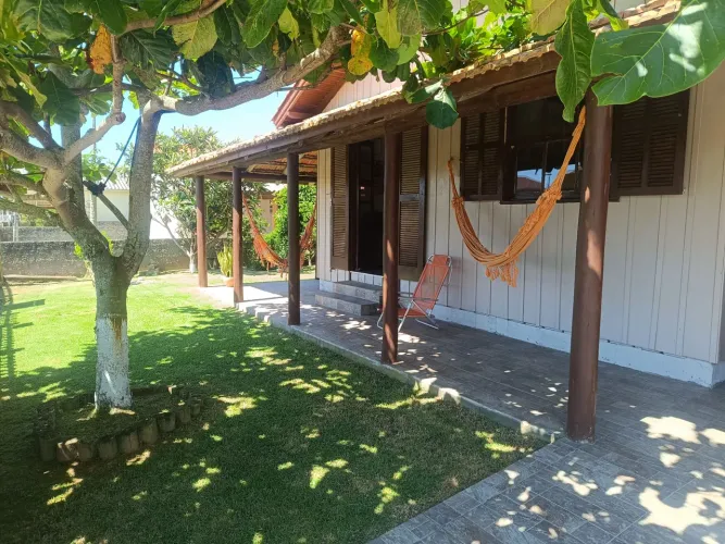 Excelente casa no Balneário Camacho 