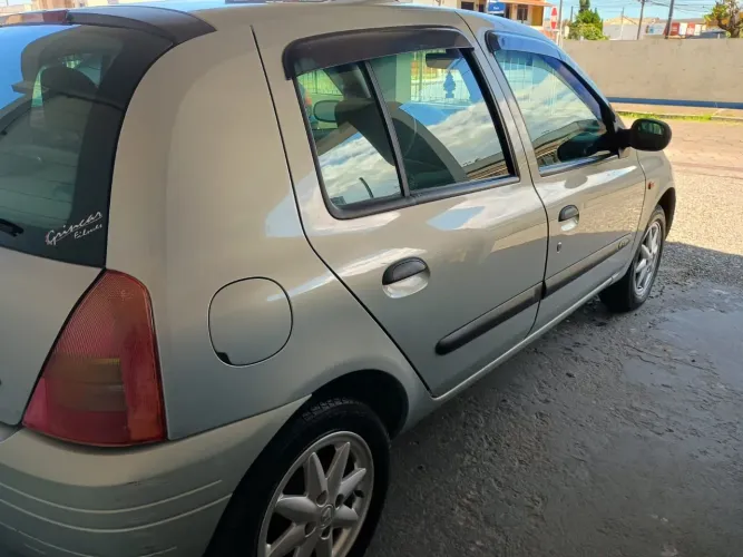 Renault Clio RT/ Privil. 1.0/1.0 Hi-power 16V 5P 2001