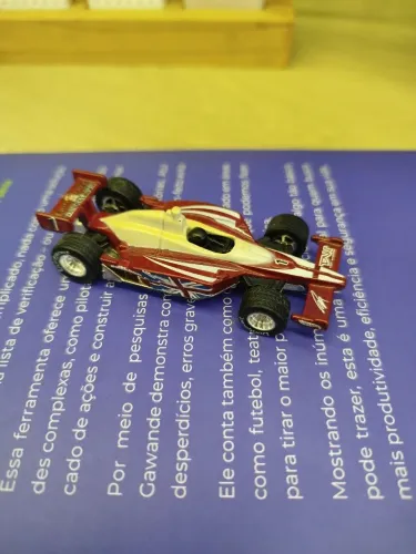 Indy Dan Wheldon Th Super 2012 Hot Wheels 1:64 Loose