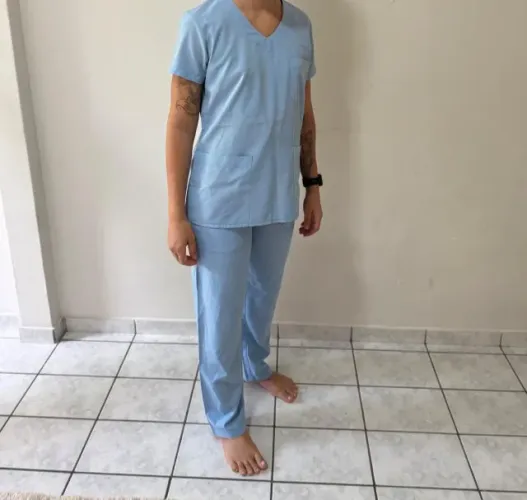 Pijama Cirúrgico Azul Claro Tam. P Blusa c/ Manga + Calça (Usado)