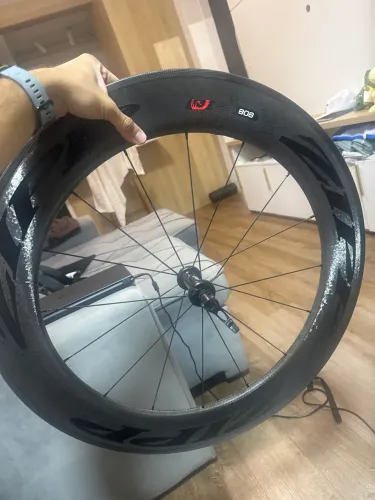 Roda Zipp