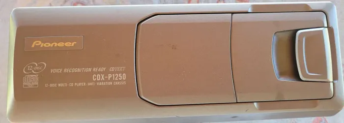 Disqueteira Pioneer 12 CD via ip-bus 