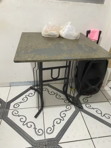 Mesa de mármore 