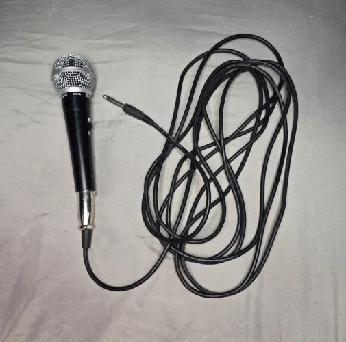 Microfone com fio