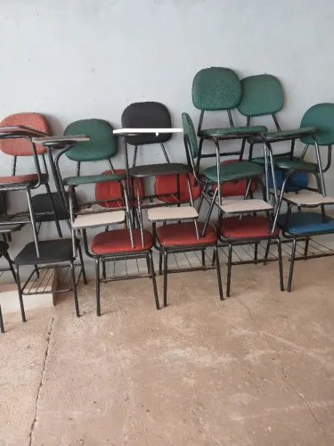 Cadeiras escolares