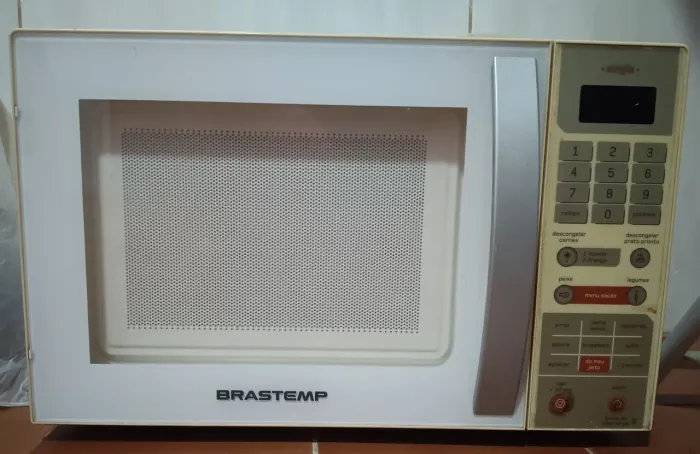 Forno microondas Brastemp
