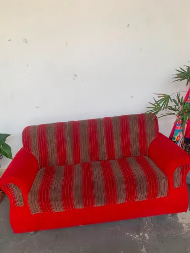 Sofá 3 lugares perfeito estado