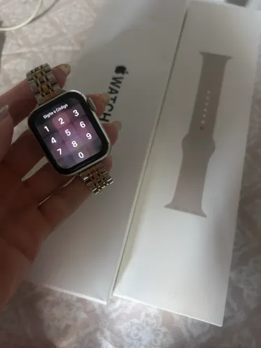 Apple Watch Se 2 Geração Gps 40mm Starlight Alumínio