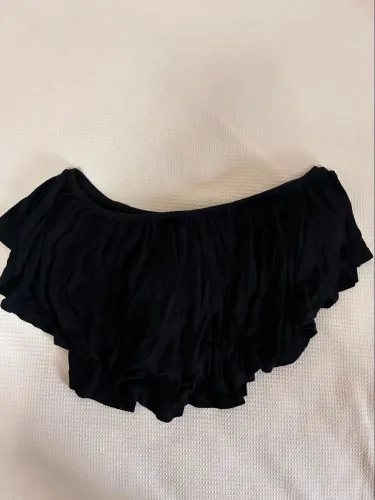 Cropped Tomara que Caica com Babados Preto