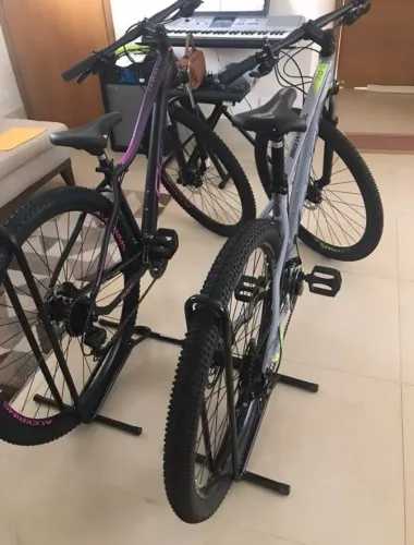  SUPORTE DE CHÃO PARA BIKE