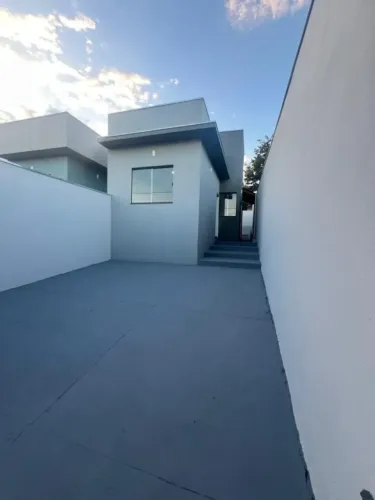 CASA À VENDA NO BAIRRO NOSSA SENHORA DAS GRAÇAS MONTES CLAROS MG