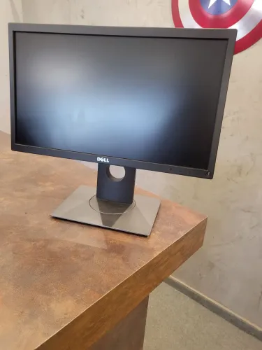 Monitor Dell P2018HC 20" Led Seminovo (Loja Física)