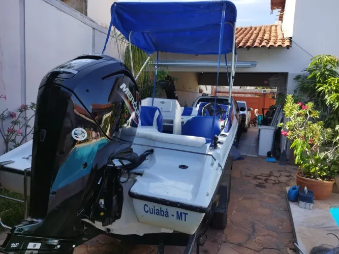 Lancha Fibra 18 pés