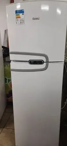 Geladeira semi nova