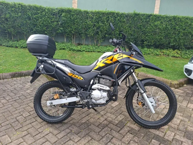 XRE 300 Adventure ABS