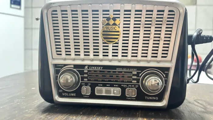 Rádio retrô Linksky LS-2257BT