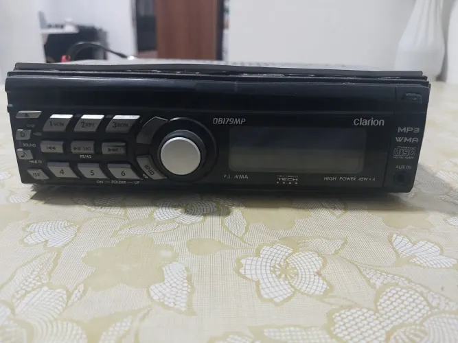 Toca Cd Player Clarion DB179MP